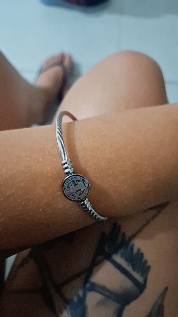 Bracelete de São Bento em uso na avaliação 1